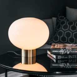 BORDLAMPE 4169 SMALL HVIT MATT M. SORT SOKKEL