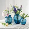 EMILY VASE 23 CM BLÅ OPTIKK