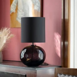 SENJA BORDLAMPE HVIT M. MESSING ARMATUR, BEIGE 30*30 SKJERM